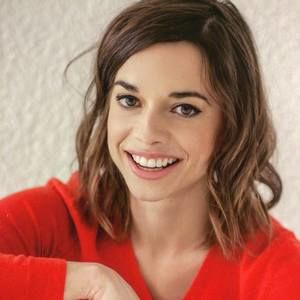 Meet your Posher, Gina